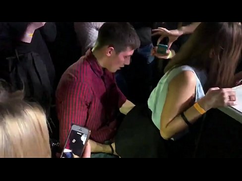 ❤️ Todellista seksiä venäläisessä yökerhossa. 18-vuotias venäläinen tyttö peräaukkoon ja emättimeen nussittu yökerhossa ❤️❌ Porno at us fi.pornjk.ru ❤